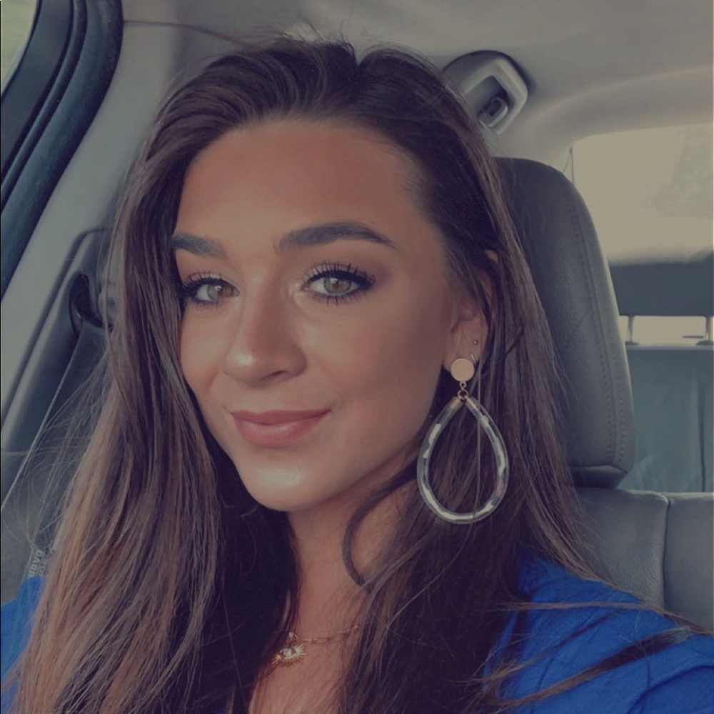 Meet your Posher, Abby kathryn